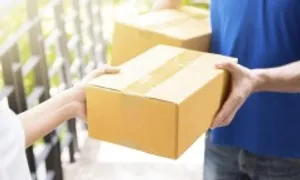 'Shop Việt Nam đòi phí ship gấp ba lần shop Trung Quốc' 'Shop Việt Nam đòi phí ship gấp ba lần shop Trung Quốc'