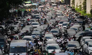 Ở Hà Nội, tôi thà đi vòng xa gấp đôi còn hơn đi tắt mà tắc