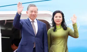 Indonesia bắn đại bác chào mừng Tổng Bí thư Tô Lâm Indonesia bắn đại bác chào mừng Tổng Bí thư Tô Lâm