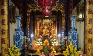 Chùa hơn 500 năm tuổi ở Hà Nội rước xá lợi Đức Phật Chùa hơn 500 năm tuổi ở Hà Nội rước xá lợi Đức Phật
